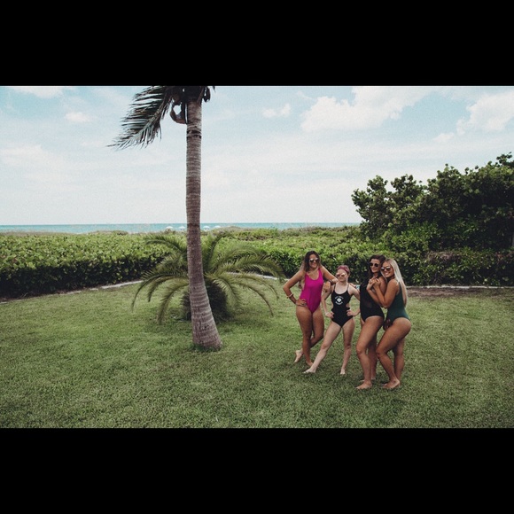 Meet your Posher, Brittney - Picture 2 of 5